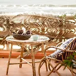 Beachfront House, Valencia, Wifi, Paddle Surf Board, Incredible Views *