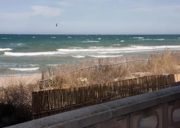 Beachfront House, Valencia, Wifi, Paddle Surf Board, Incredible Views Sueca