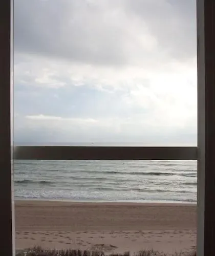 Vila Beachfront House, Valencia, Wifi, Paddle Surf Board, Incredible Views *