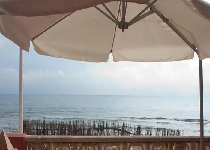 Beachfront House, Valencia, Wifi, Paddle Surf Board, Incredible Views Vila Sueca